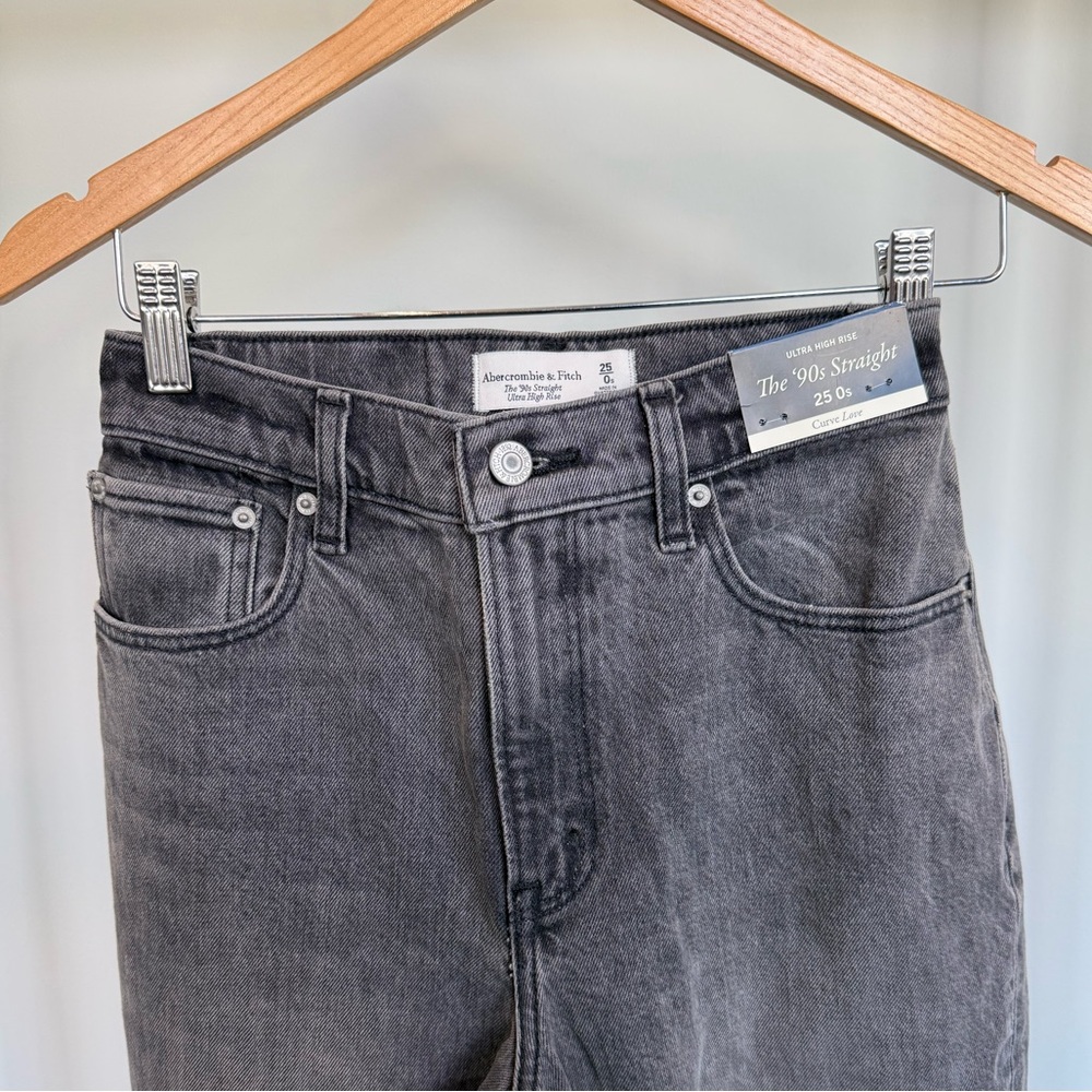 Abercrombie & Fitch 90s Straight Ultra High Rise Jeans size 25 Short Curve Love - Picture 2 of 7